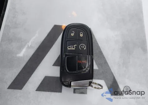 2015 Jeep Cherokee Limited z USA, uszkodzony, nr VIN 1C4PJMDB1FW564681